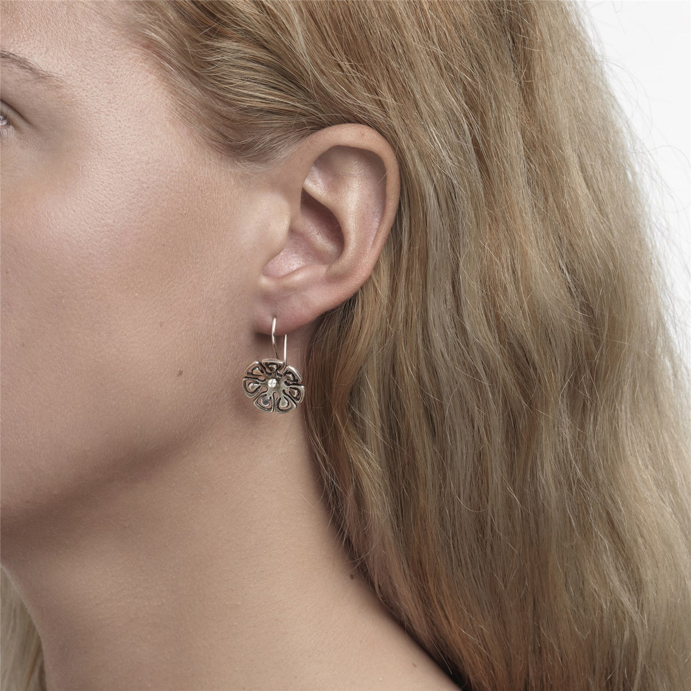 Ohrhaken Silber mit Grafische Blumen Anhänger und mit Grüner Prehnit Anhänger